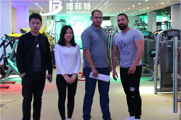 埃及客戶來中國廣州博菲特健身器材有限公司進口健身器材