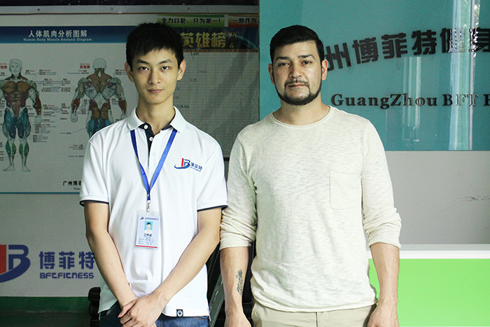 英國客戶來中國廣州博菲特健身器材有限公司進(jìn)口健身器材