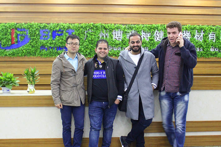 埃及來(lái)中國(guó)進(jìn)口博菲特健身器材