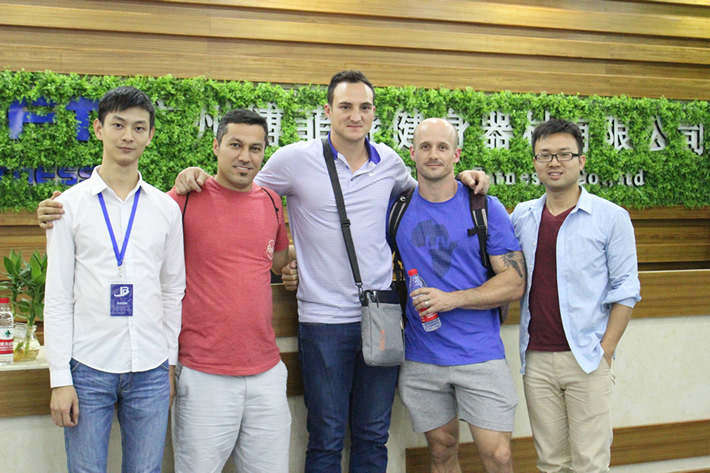 南非客戶采購博菲特健身器材