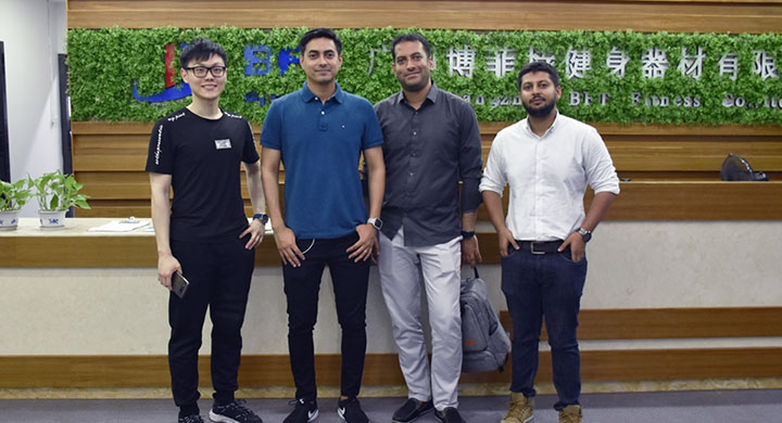 孟加拉客戶來中國采購健身器材